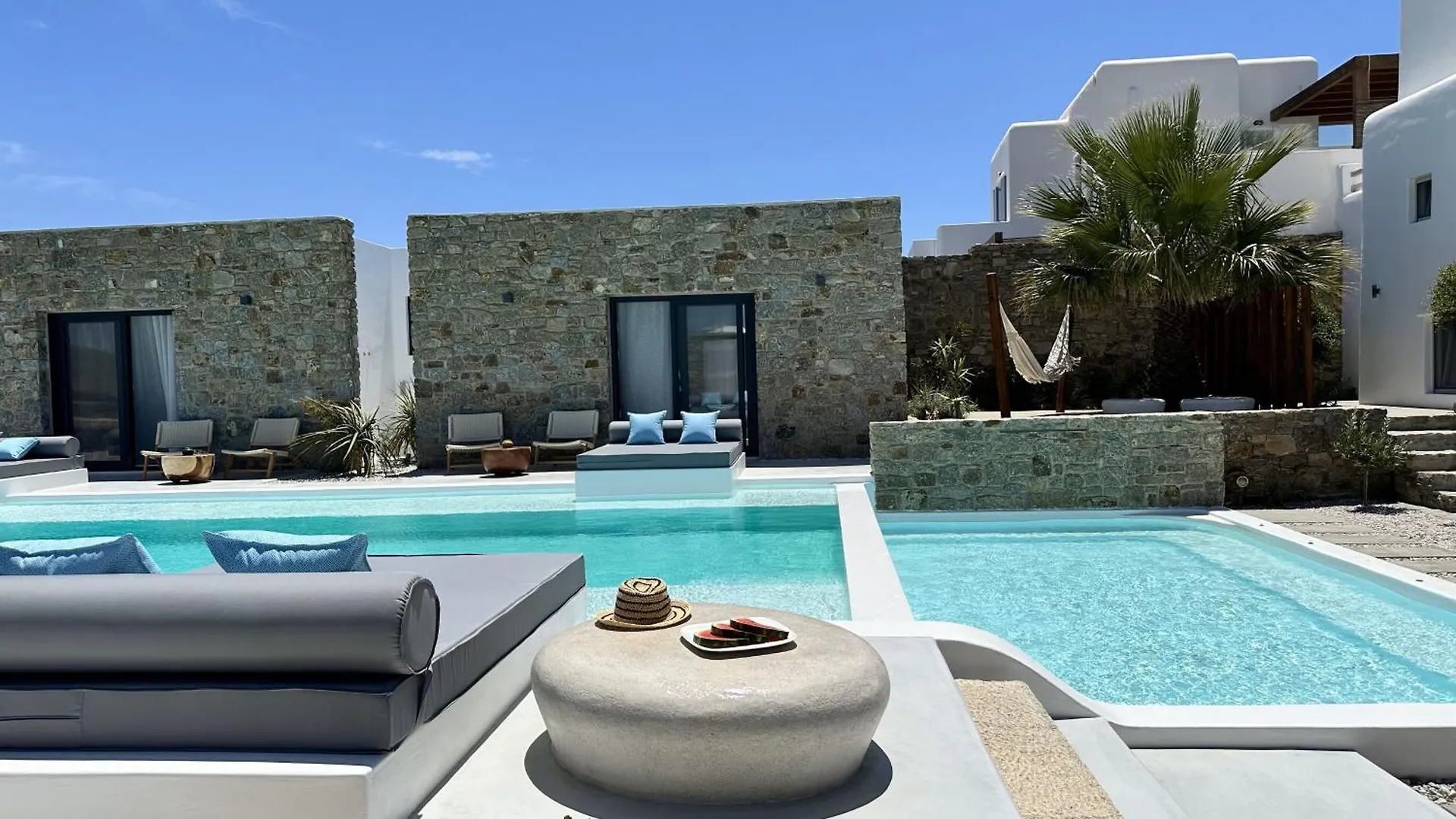 Myconian Theros Luxury Suites Ano Mera