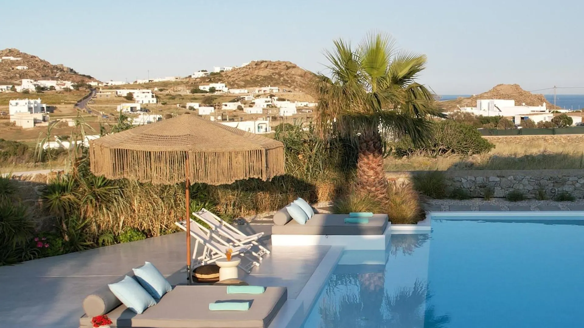 Myconian Theros Luxury Suites Ano Mera Hotel