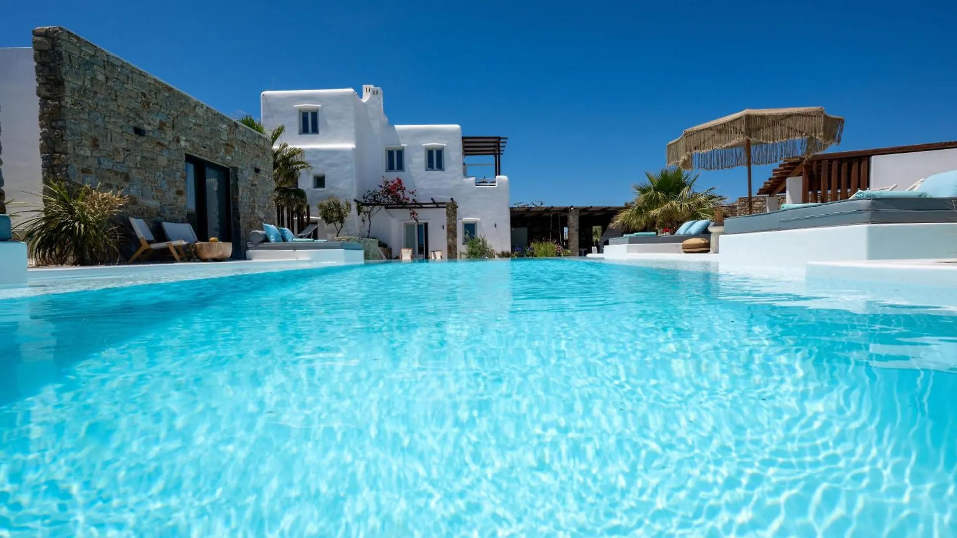 Myconian Theros Luxury Suites أنو ميرا فندق