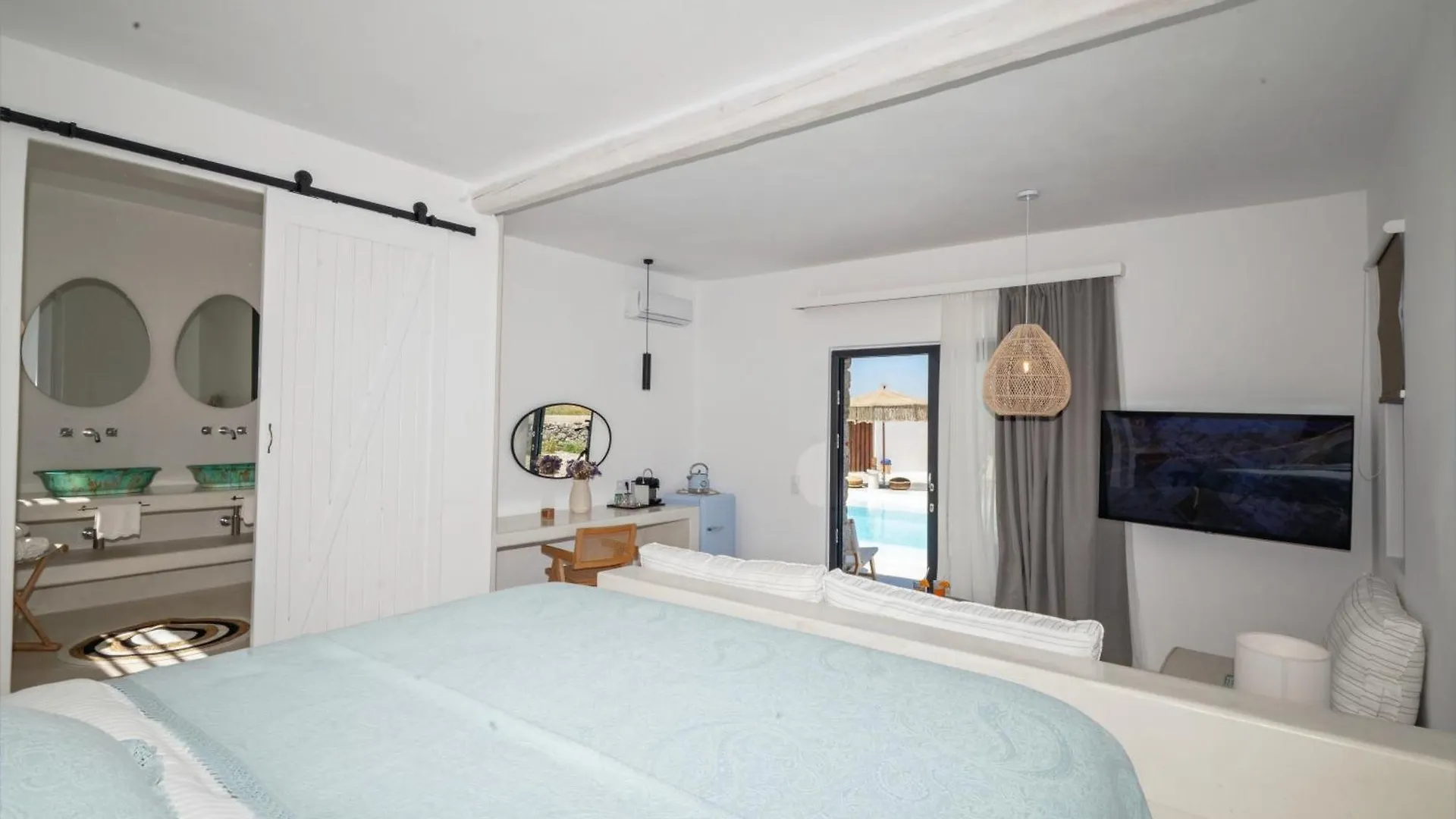Myconian Theros Luxury Suites أنو ميرا 0*,  اليونان