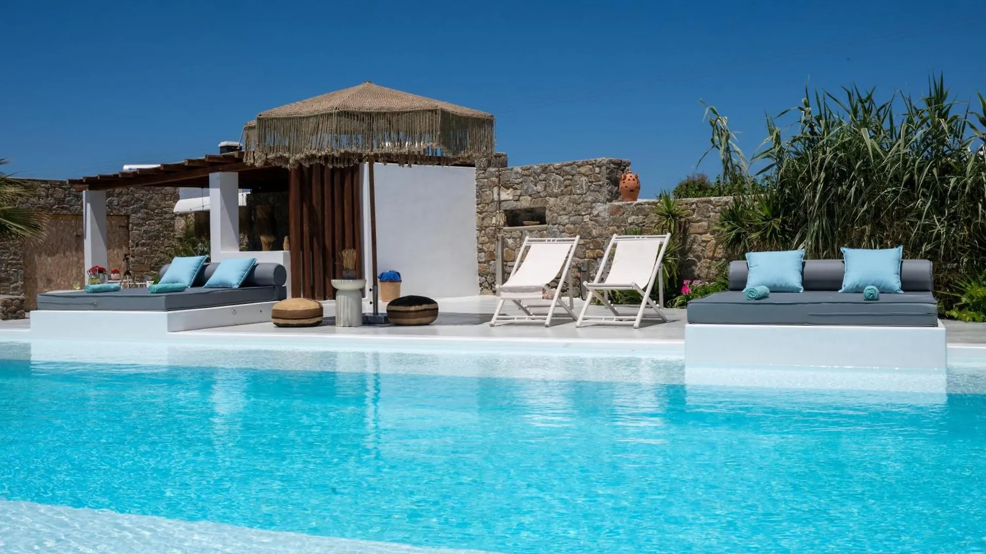 Myconian Theros Luxury Suites أنو ميرا فندق